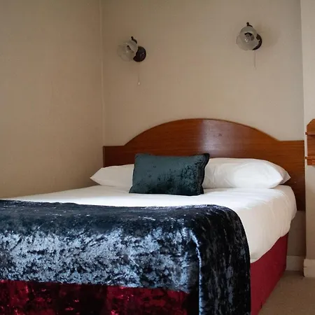 Hotel Bridge 2*
