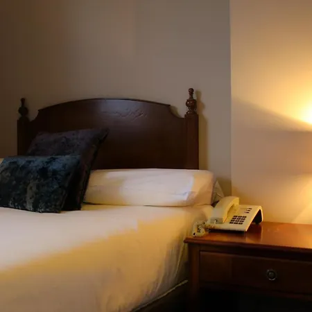 Bridge Hotel 2*