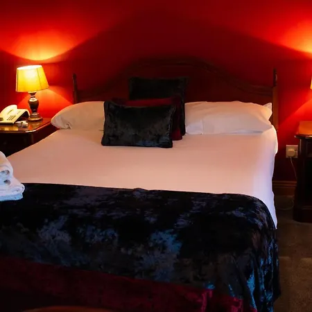 Bridge Hotel